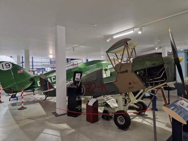 r/aviation - The de Havilland Queen Bee was this an early version of the modern drone? r/aviation - The de Havilland Queen Bee was this an early version of the modern drone?