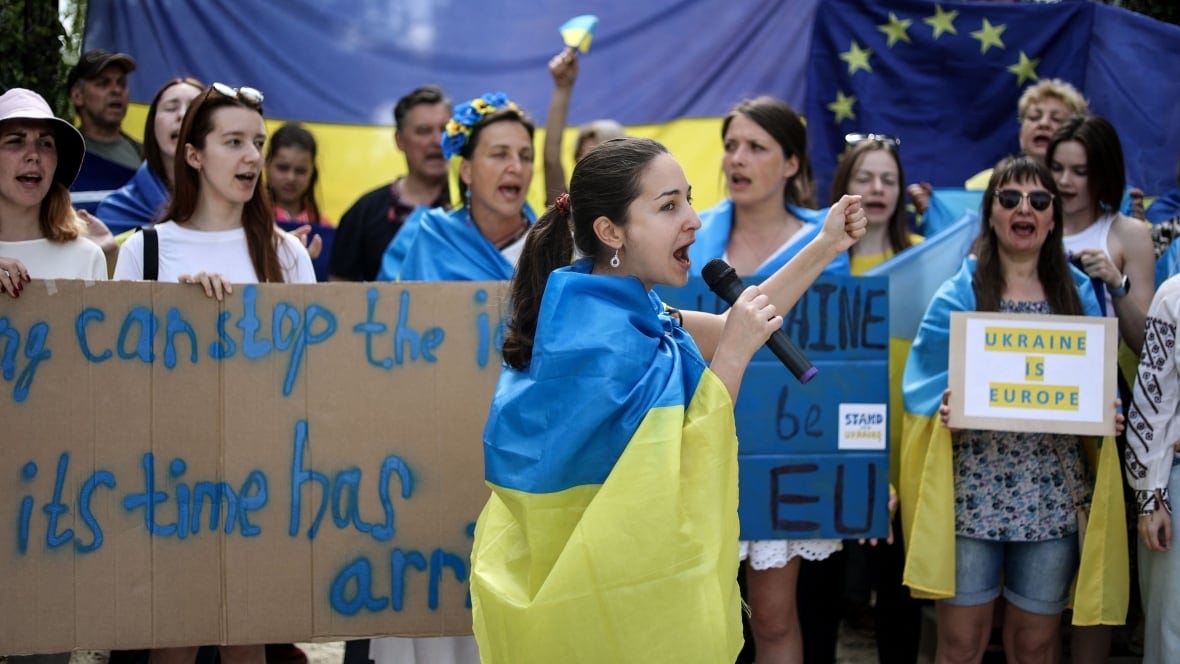 Ukraine accepted as candidate for EU membership as Donbas battles rage |  CBC News