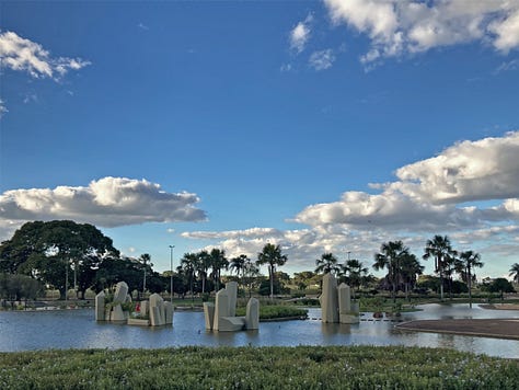 Aspectos da Praça dos Cristais