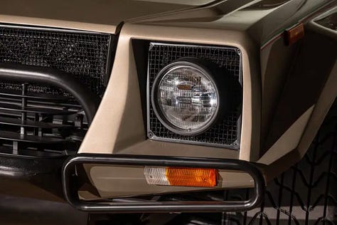 Lamborghini LM002 | Photo: RM Sotheby's, Lamborghini 