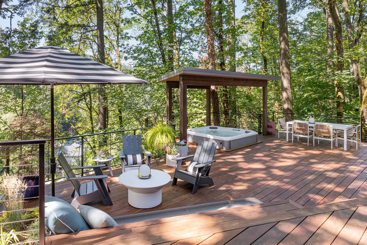 outdoor furniture, crate and barrel, sunbrella, CB2, IPE decking, dwr, waterproof, weatherproof, outdoor dining space
