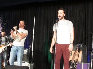 Rob and Gil sing a moving duet of 'Fix You'