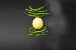Nimbu Mirchi Totka to ward of evil eye and spirits Slide 5-m.khaskhabar.com