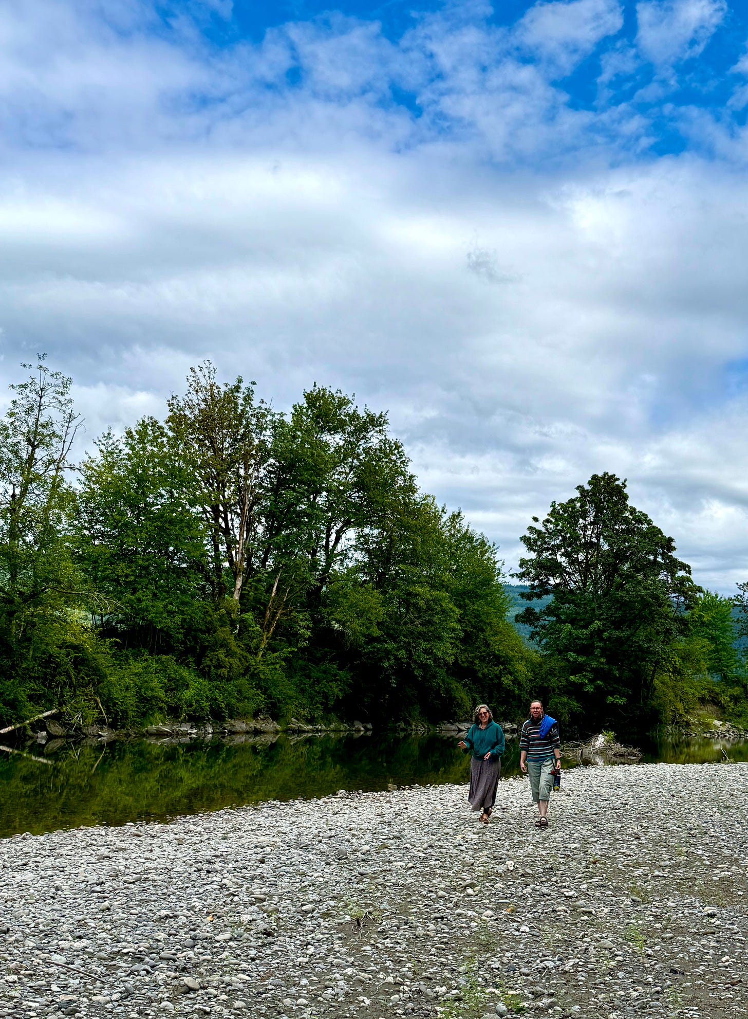 Friends walking at the river, Lammas 2026. Photo bu JPC.
