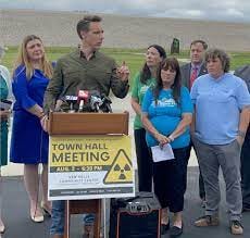 Hawley Visits St. Louis Area Impacted by Radioactive Waste, Vows Justice  for Community - Josh Hawley