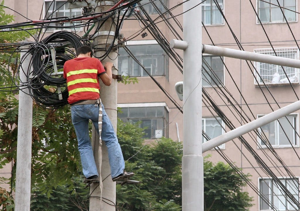 維修與保存的公共電話亭|來源:ernop/Flickr(CC BY) 維修與保存的公共電話亭|來源:ernop/Flickr(CC BY)