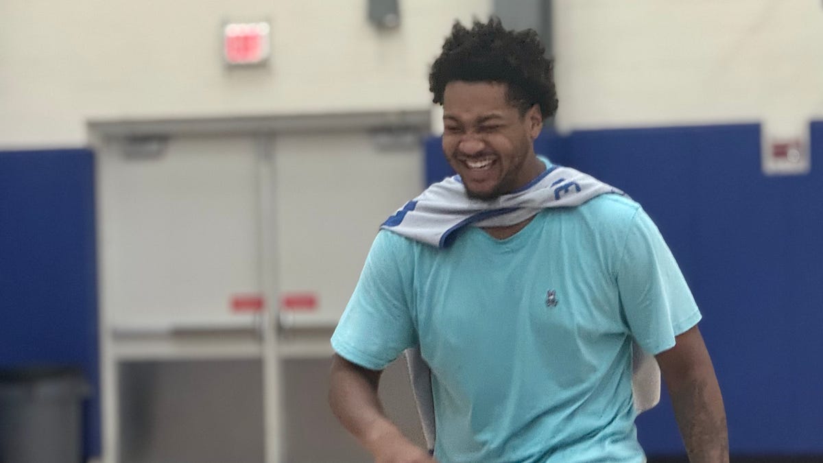 Elijah Strong trying to rekindle love for game at SLU after getting helping hand from Dion Brown