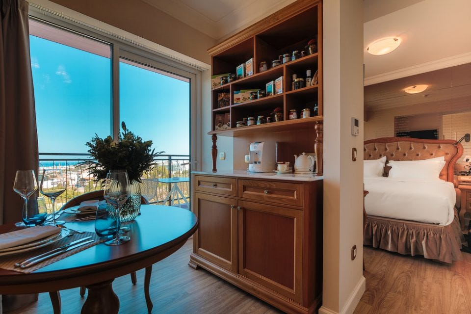 V Suite Sea View