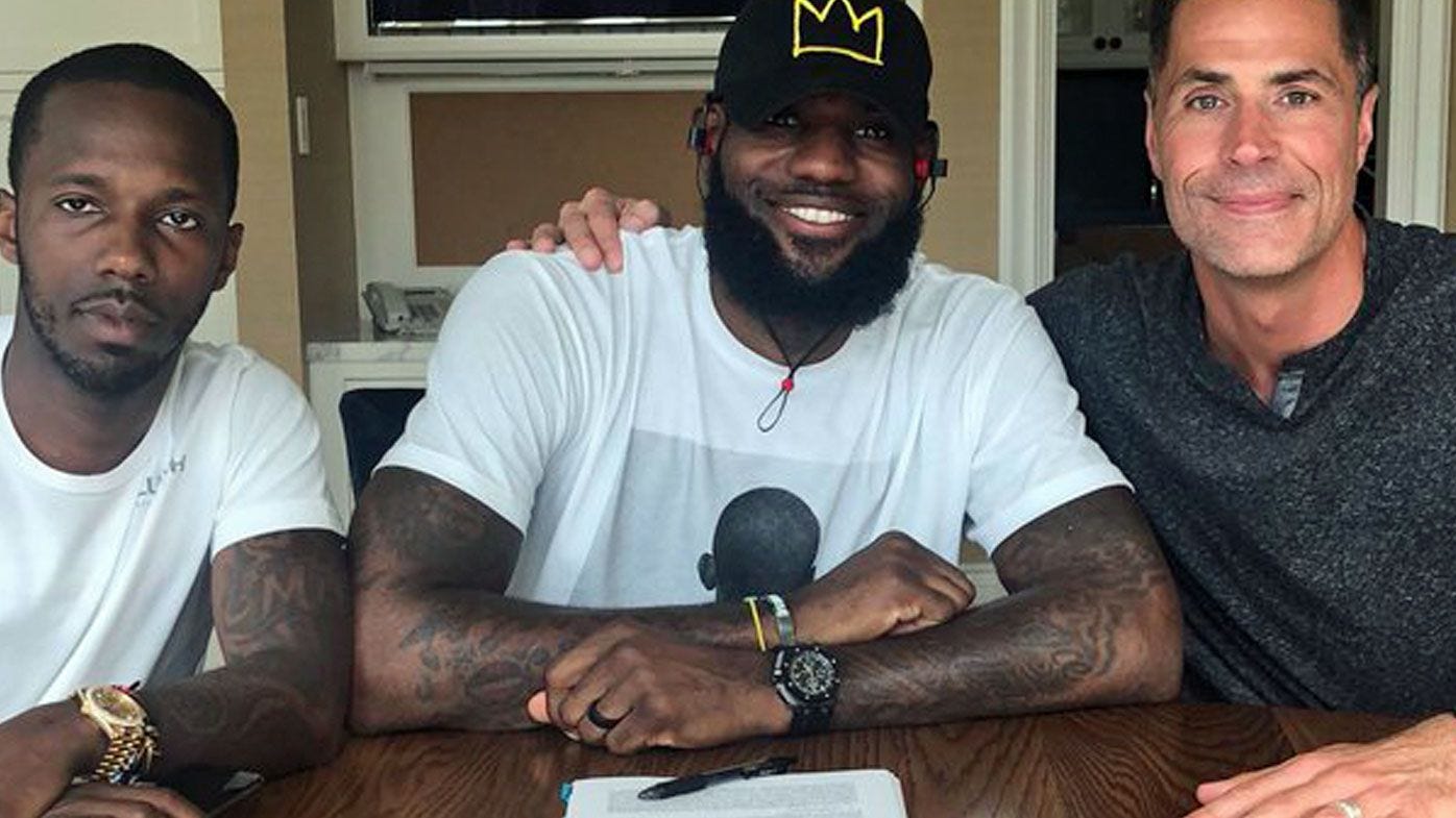 LeBron James officially signs deal with LA Lakers, NBA, basketball