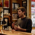 O homem que criou o iPhone agora quer substituí-lo