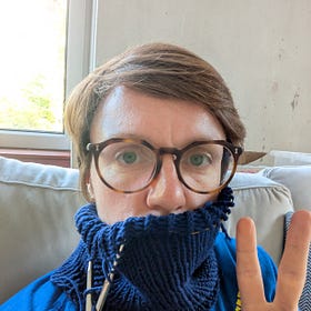 Knitted snood for a wee scone