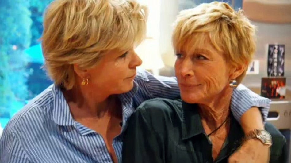 Meredith Baxter with Her Lesbian Partner Nancy - Video