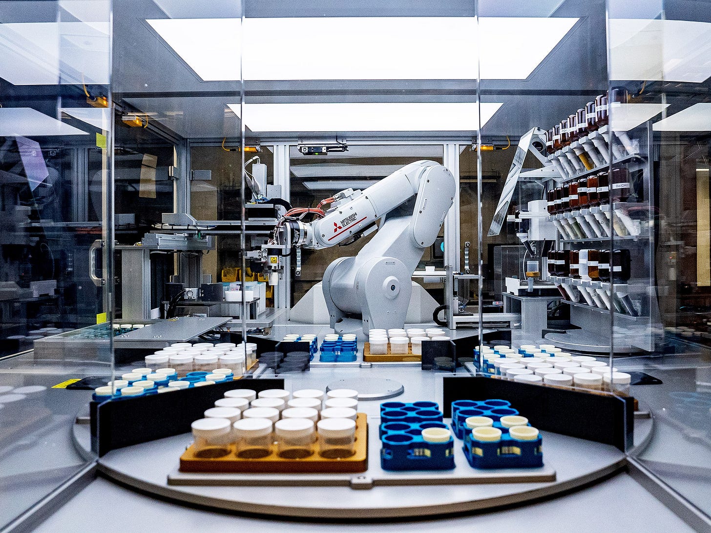 An AI Dreamed Up 380,000 New Materials. The Next Challenge Is Making Them |  WIRED An AI Dreamed Up 380,000 New Materials. The Next Challenge Is Making Them |  WIRED