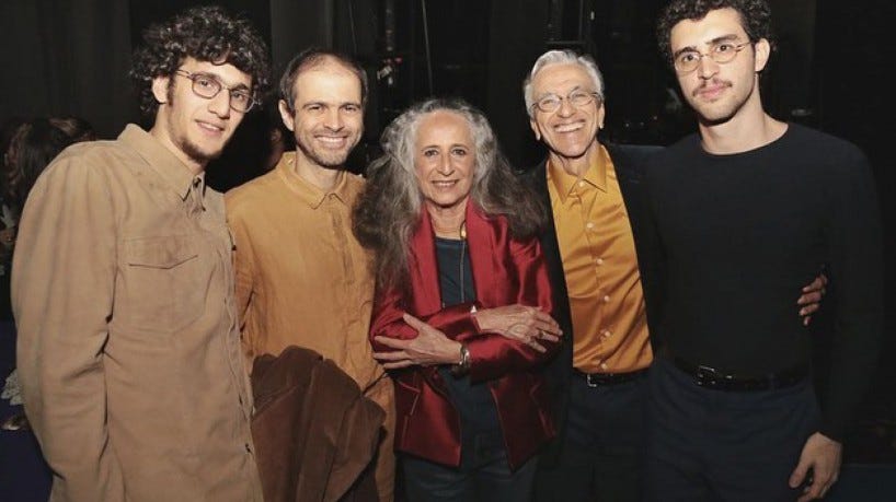 Caetano Veloso celebra 80 anos com show ao vivo e gratuito no Globoplay