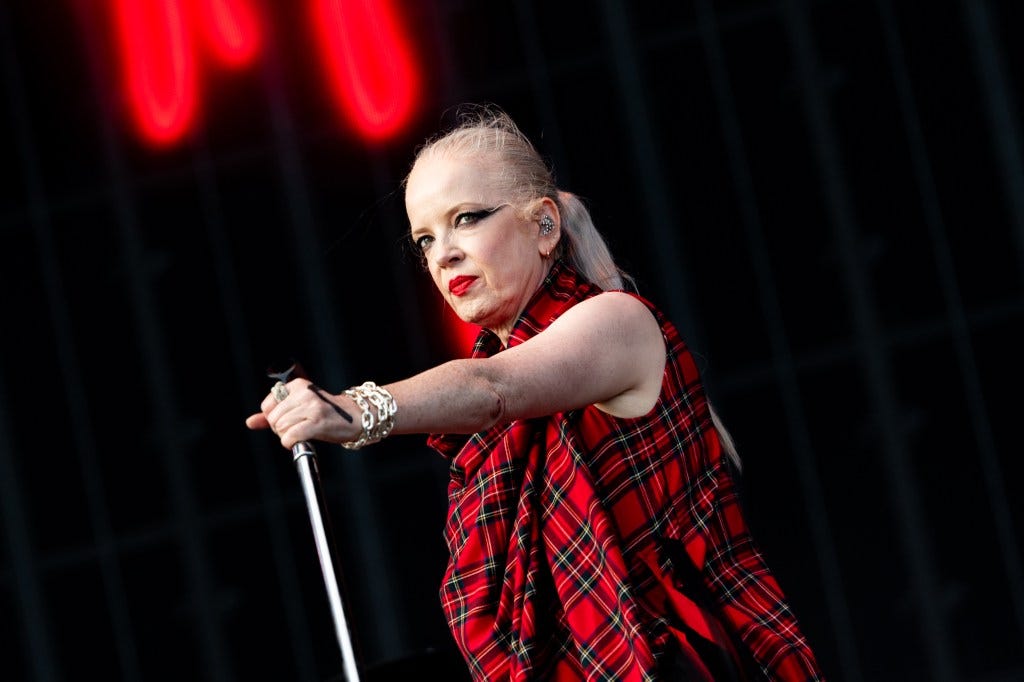 Shirley Manson hits back at being called 'unrecognizable': 'I will ... Shirley Manson hits back at being called 'unrecognizable': 'I will ...