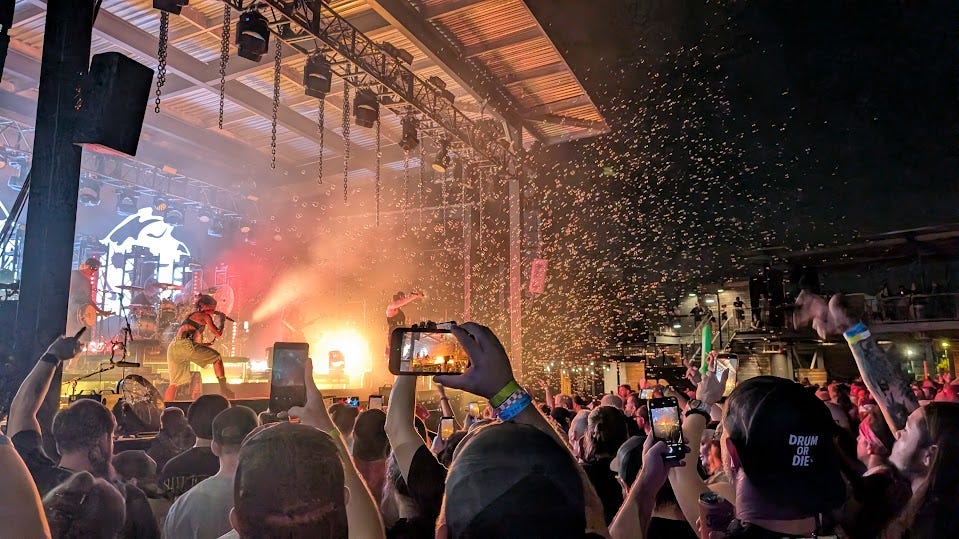 'God bless our troops, God bless America, and gentlemen, start your engines' 🏎️💨