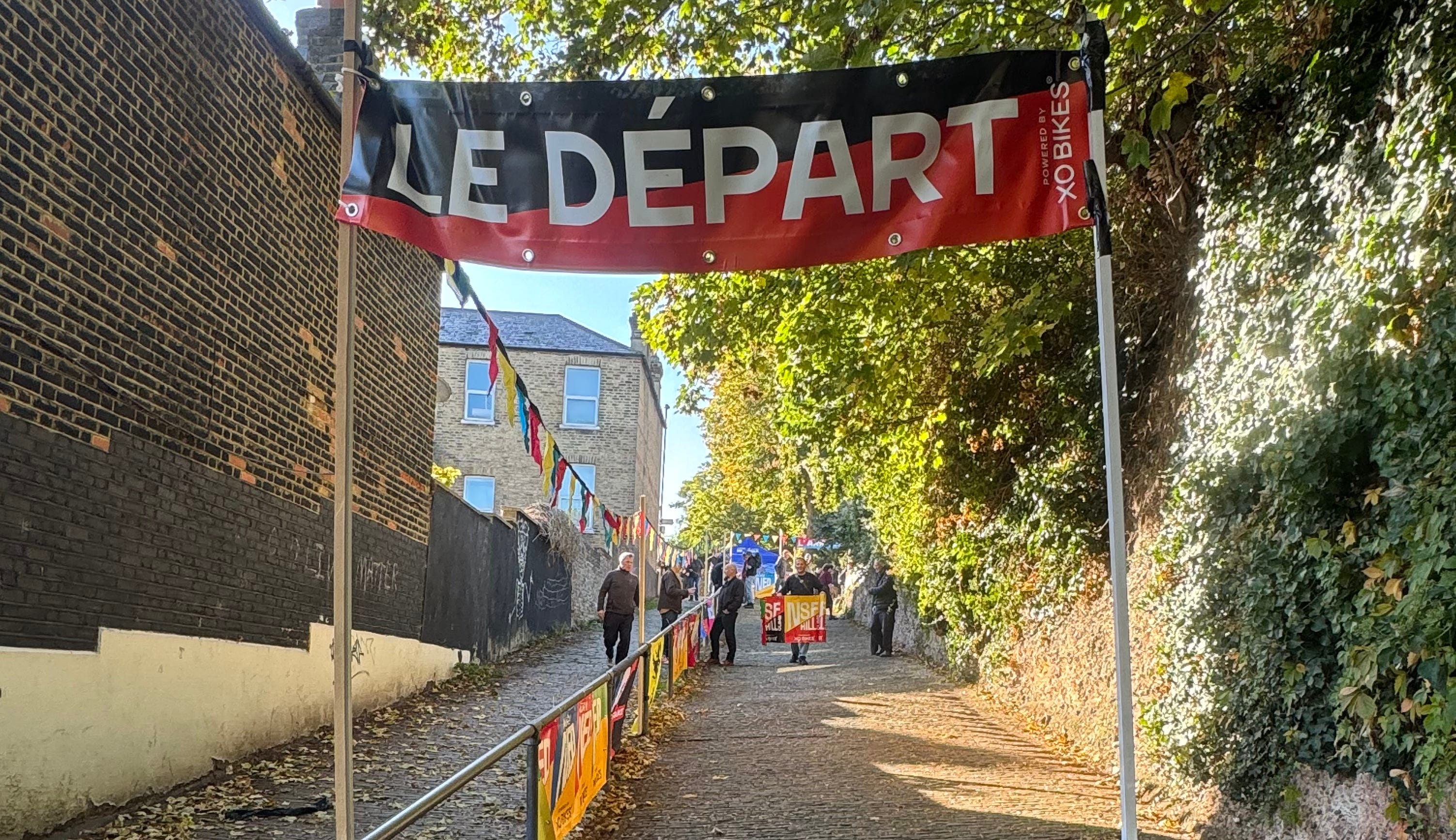 On the Mûr de Ned 