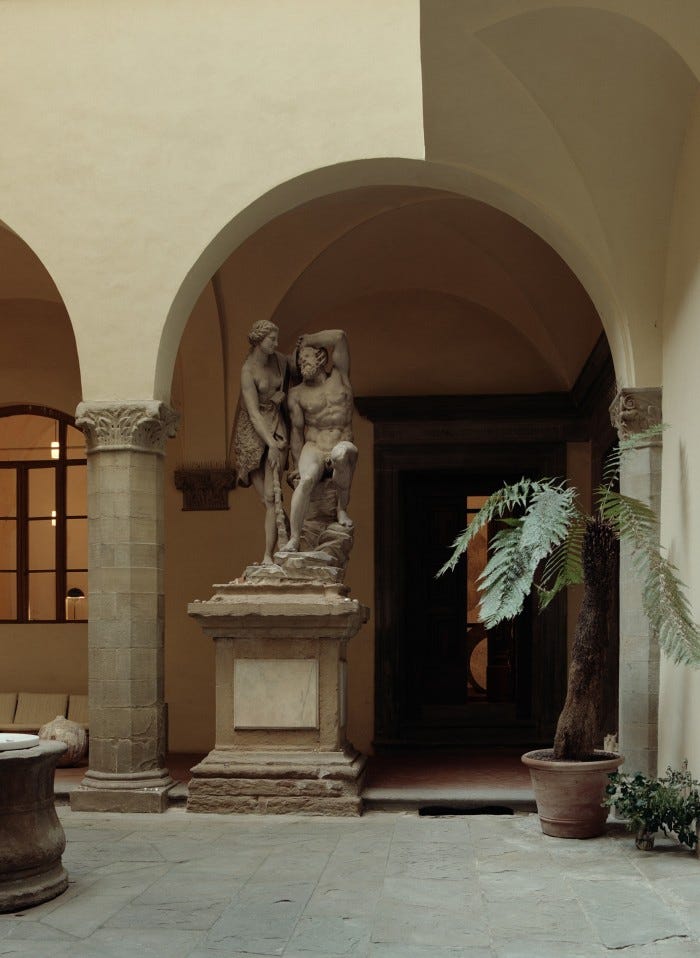 A statue of Hercules and Iole in the courtyard at Numeroventi A statue of Hercules and Iole in the courtyard at Numeroventi