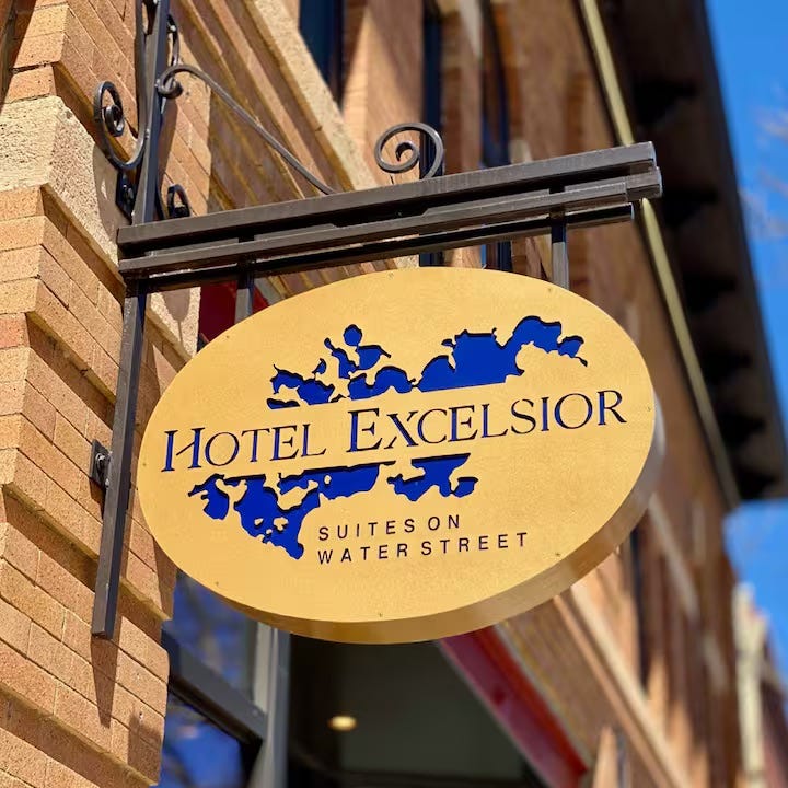 A sign on a building
Description automatically generated A sign on a building
Description automatically generated