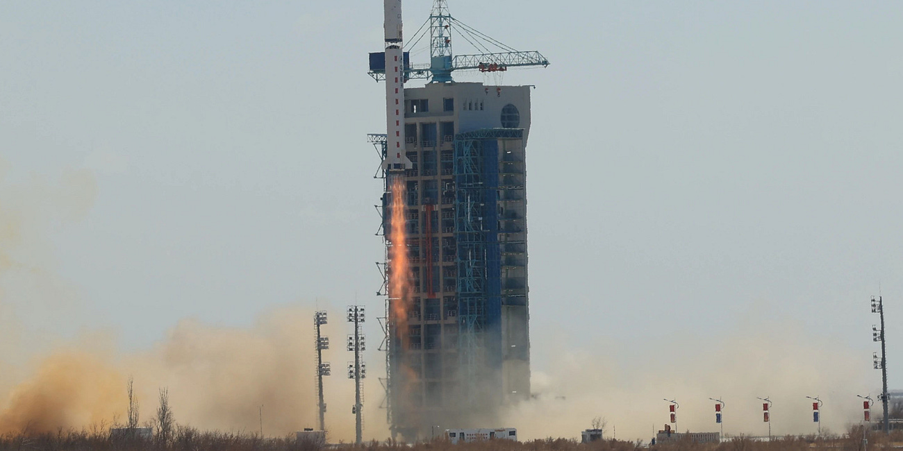 Big Satellite, Small Satellite Launched for Earth Imaging [Long March 2D Y100]