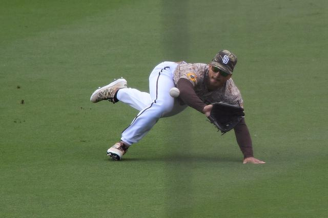 Padres pull off sweep of visiting Cardinals