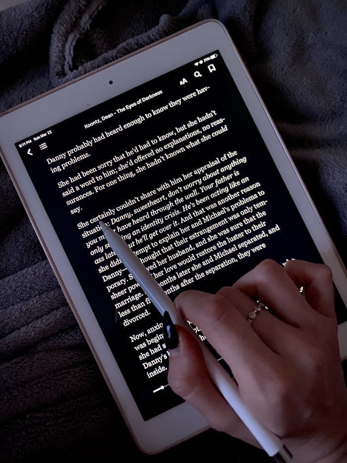 Following my reading on iPAD with an Apple pen in my hand. Following my reading on iPAD with an Apple pen in my hand.