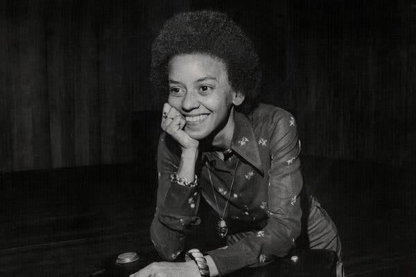 Nikki Giovanni, Poet Who Wrote of Black Joy, Dies at 81 - The New York Times