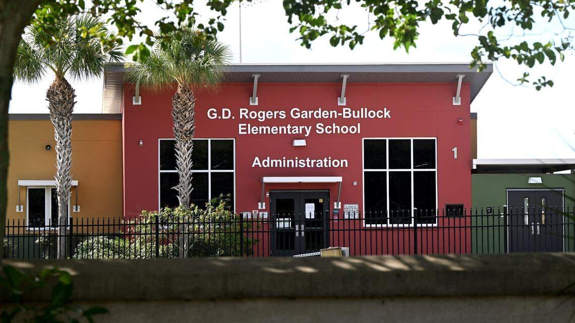 Former Manatee Teacher Aides Sentenced to Probation in Student Restraint Case