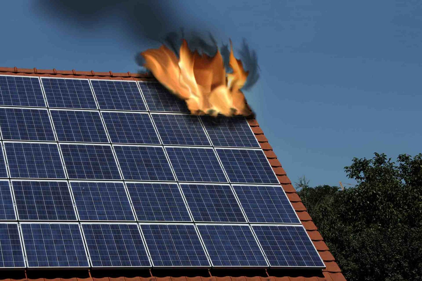 This Can Happen when Solar Panels Overheat! - Completely Solar Powered