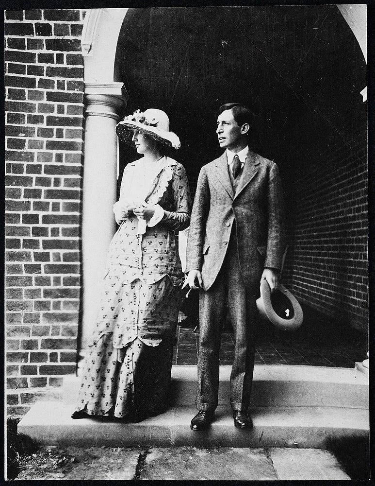 File:Virginia and Leonard Woolf, 1912.jpg - Wikipedia