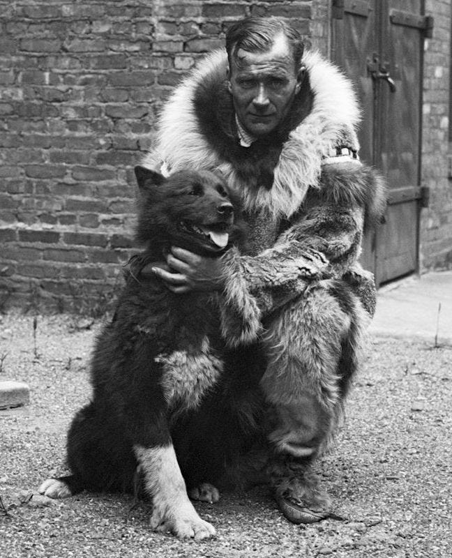 Idiatarod musher, Gunnar Kaasen with Balto the sled dog.