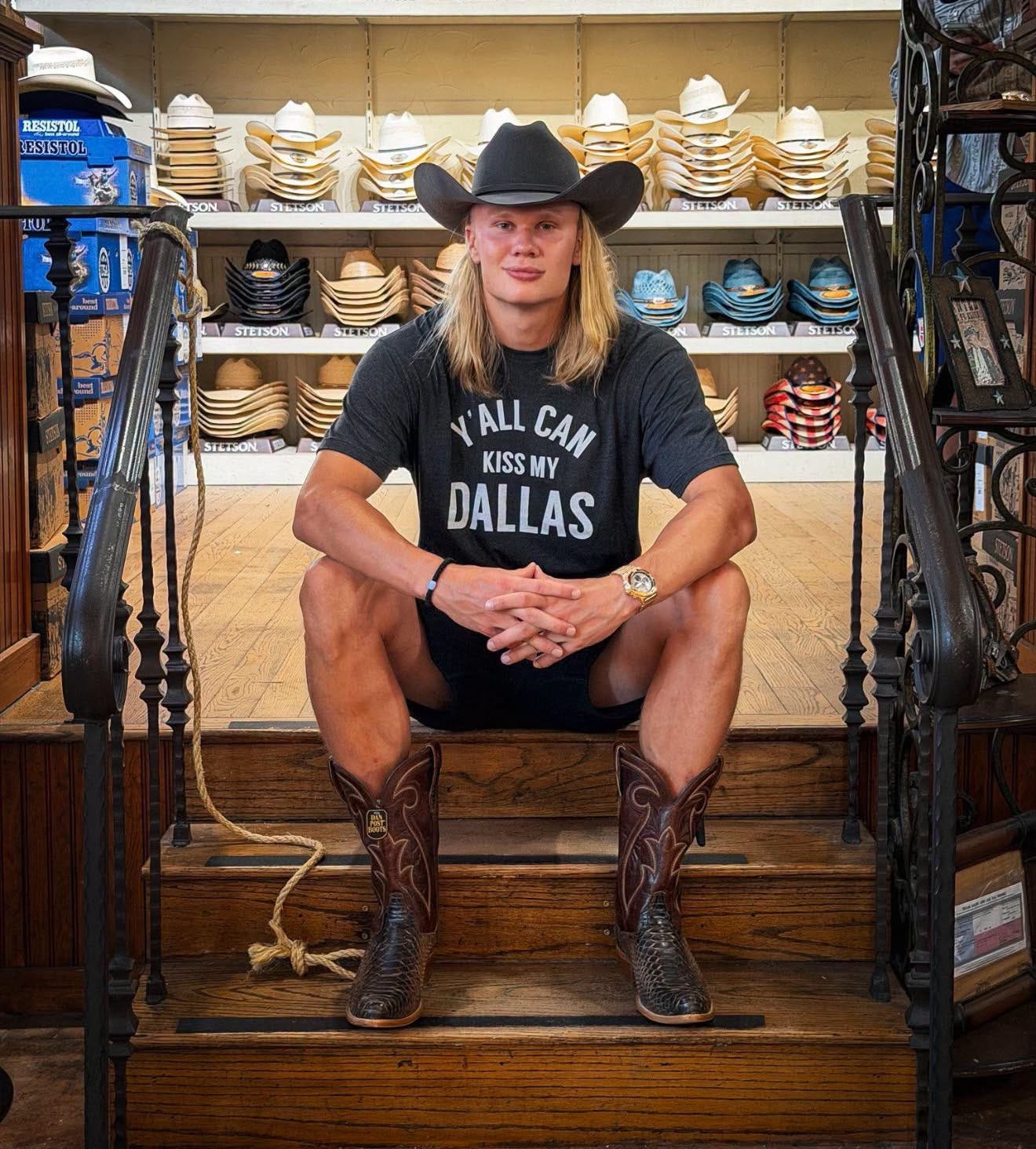 May be an image of hat shop and text that says 'RESISTOL LESISTOL SILEON Sイテド STEISON SIEISOA STETSON SRRKON STLEON SILISON STLISO Y'ALL ALLCAM ALL CAN KISSMY KISS DALLAS MY AS'