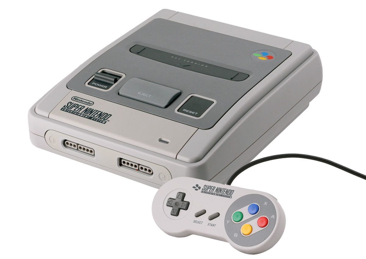 A picture of an SNES console