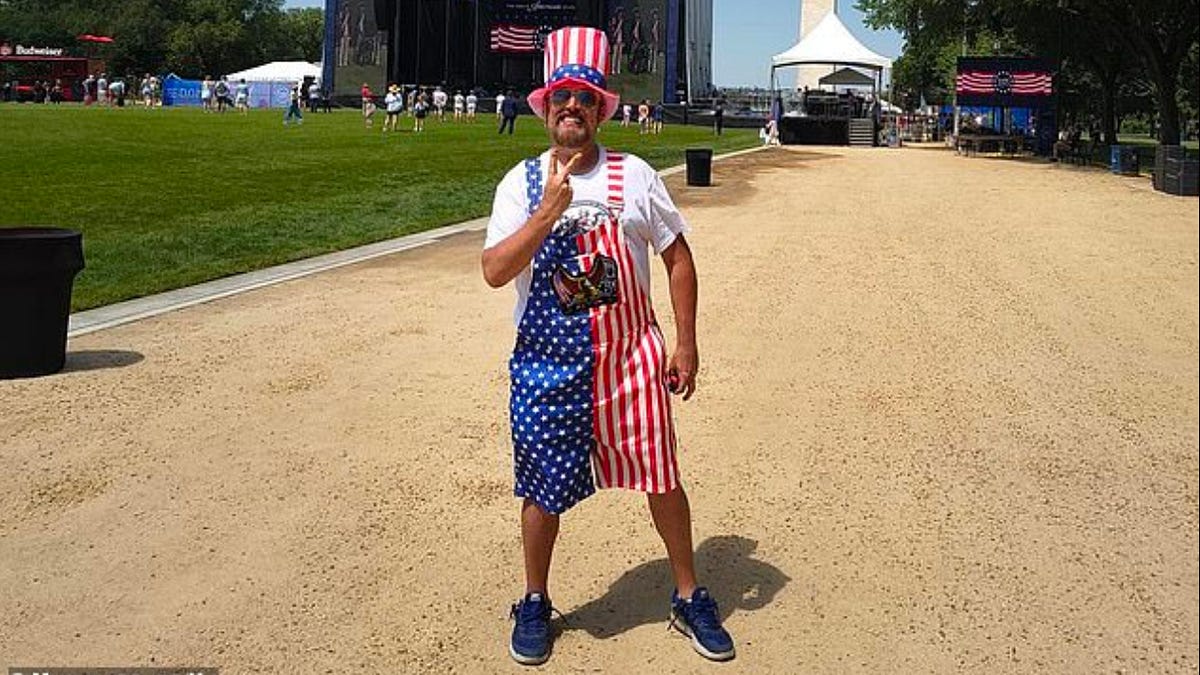 No one showed up to the Great American State Fair except a masturbating Uncle Sam