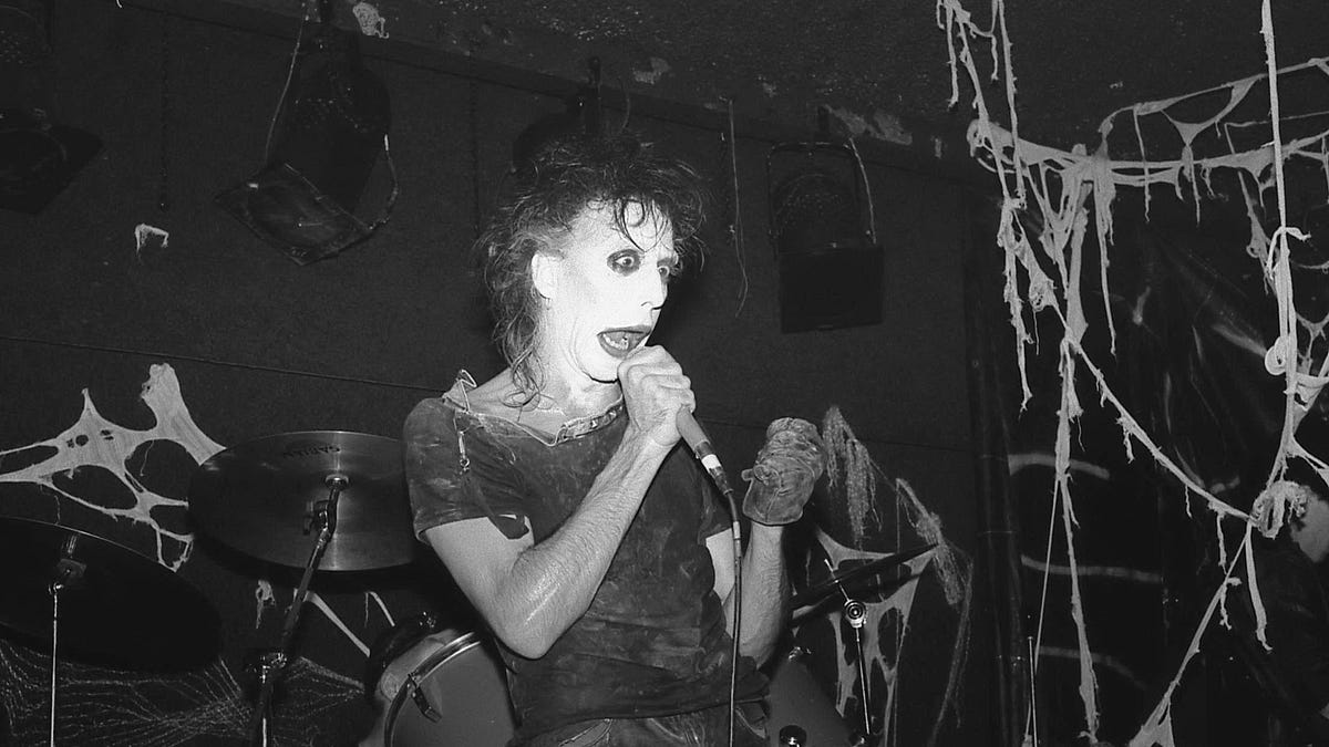 ON THIS DAY  in 1984 - ALIEN SEX FIEND