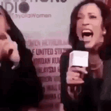 Kamala Harris Laughing GIF - Kamala Harris Laughing Wineponmoo - Discover &  Share GIFs
