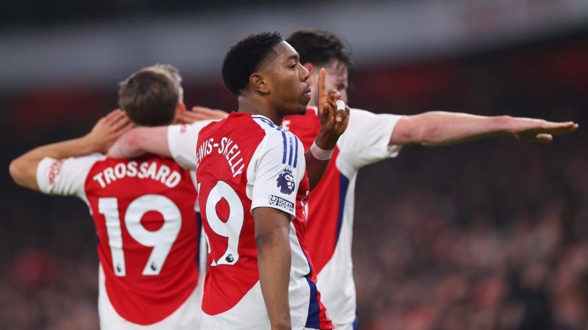 Myles Lewis-Skelly leads Arsenal's fight through tired legs in win over  Tottenham as Gunners climb into second - CBSSports.com