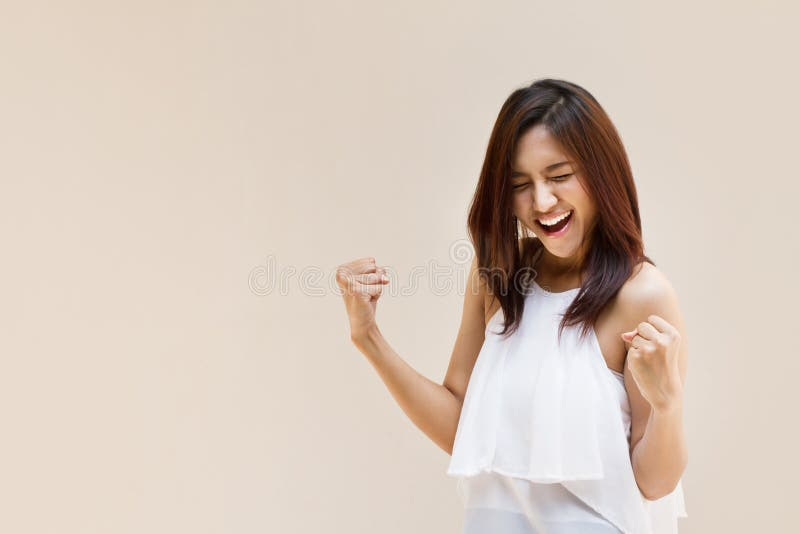 953,140 Confident Woman Smiling Stock Photos - Free & Royalty-Free Stock  Photos from Dreamstime