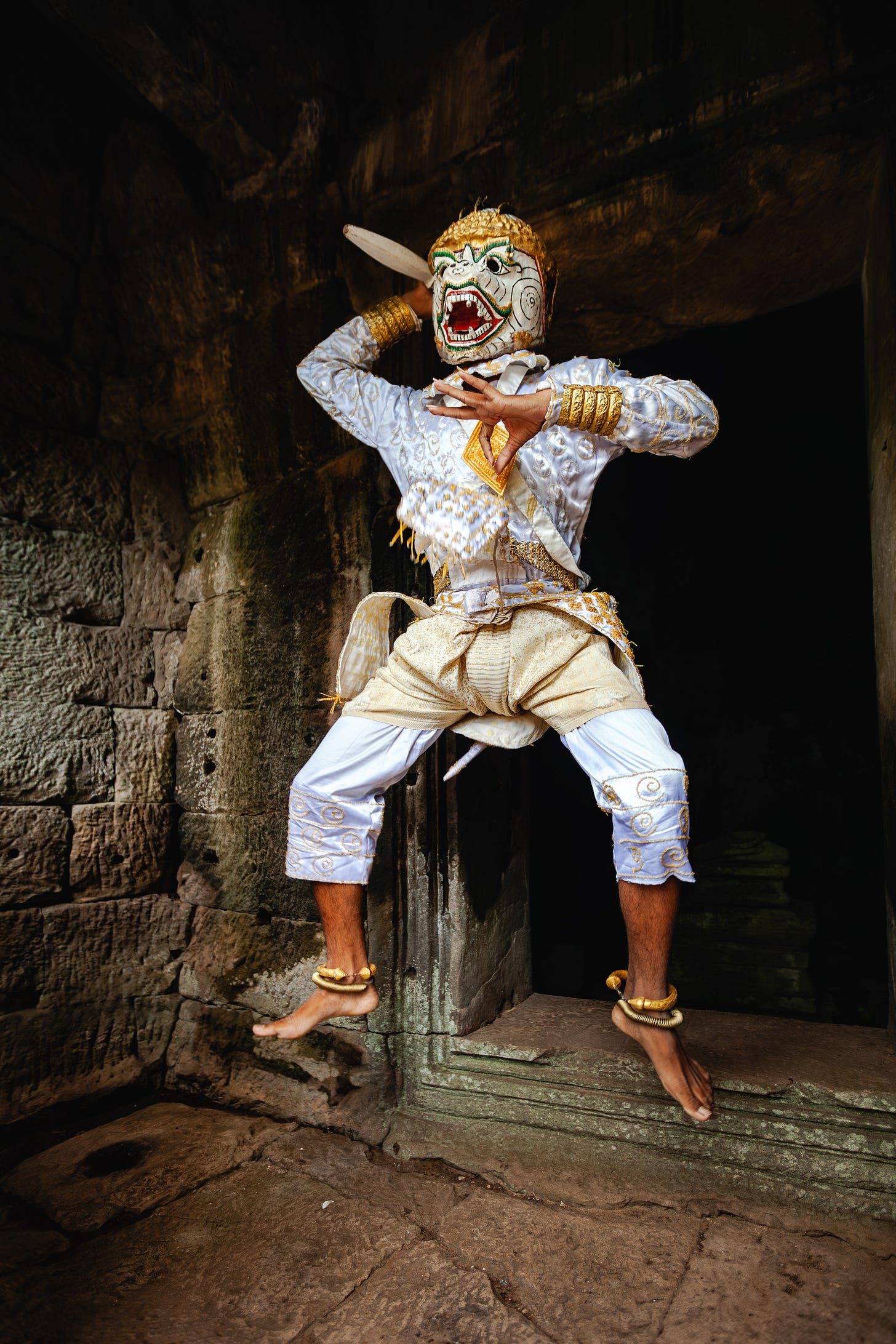 Hanuman. 1/400, ƒ/2.8, ISO 800, 16mm. © Gavin Gough