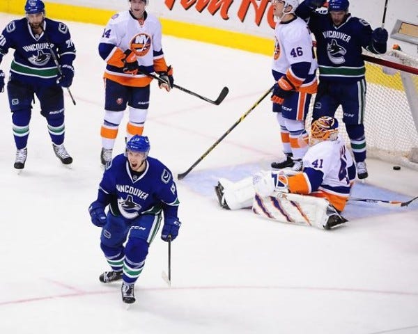nick bonino scores for canucks win 2015 stanley cup nick bonino scores for canucks win 2015 stanley cup