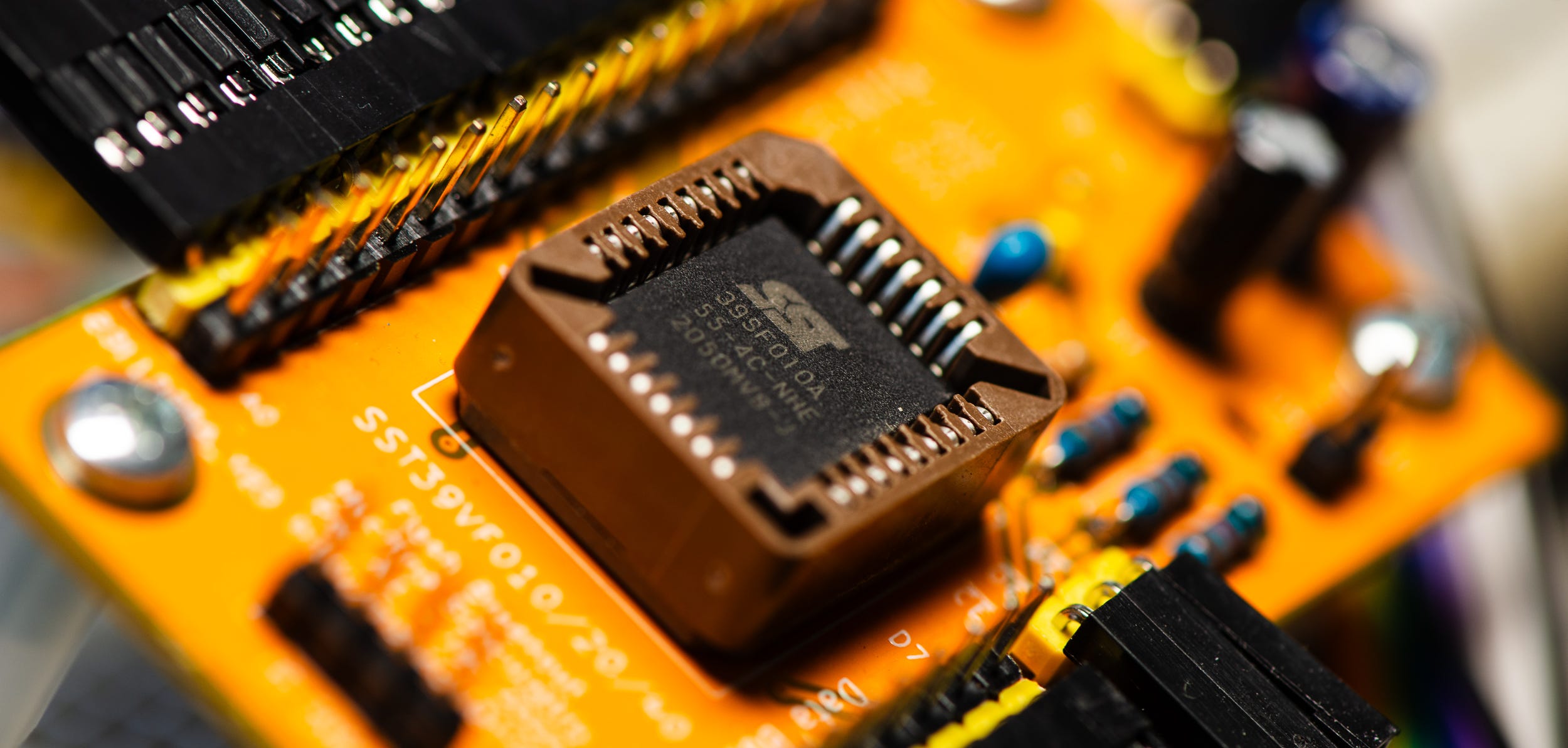 Personal Computer Rom Using flash memory as a homebrew computer ROM