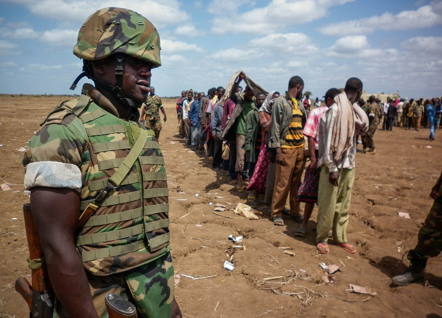 File:Al Shabaab fighters disengage and lay down arms 06 (8019358739).jpg -  Wikimedia Commons