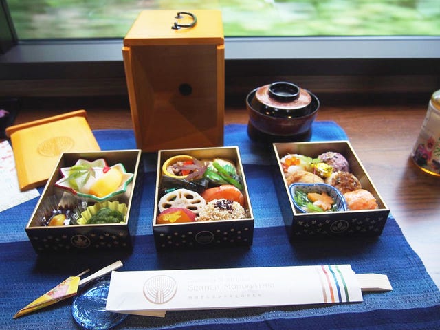 12. A Thousand-Year Story in the Middle of Shikoku / Shikoku