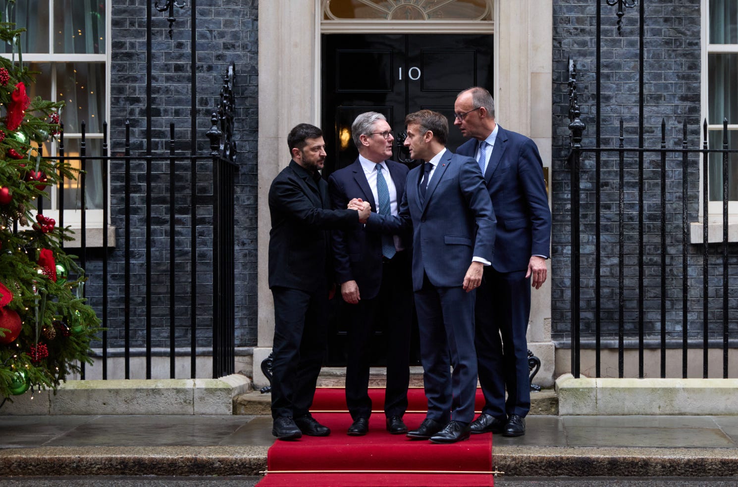 Zelensky says Ukraine will not give up any land to Russia, Trump should end all support