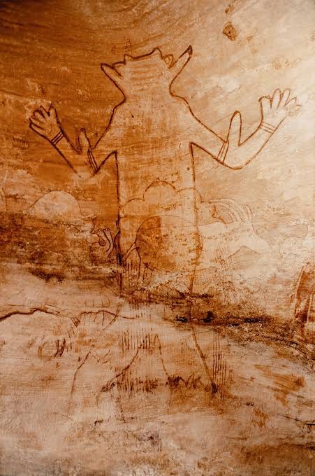 The "Great God of Sefar" painting in Sefar, Algeria. Round Head Period,  9550-7550 years old [1327x2000] : r/ArtefactPorn