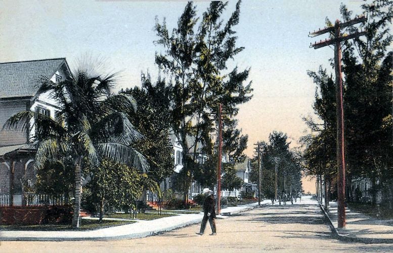 Postcard of SE Second Street looking east from S.E. First Avenue in the early 1900s prior to the addition of the Alhambra Hotel in 1924. Courtesy of Casey M. Piket.