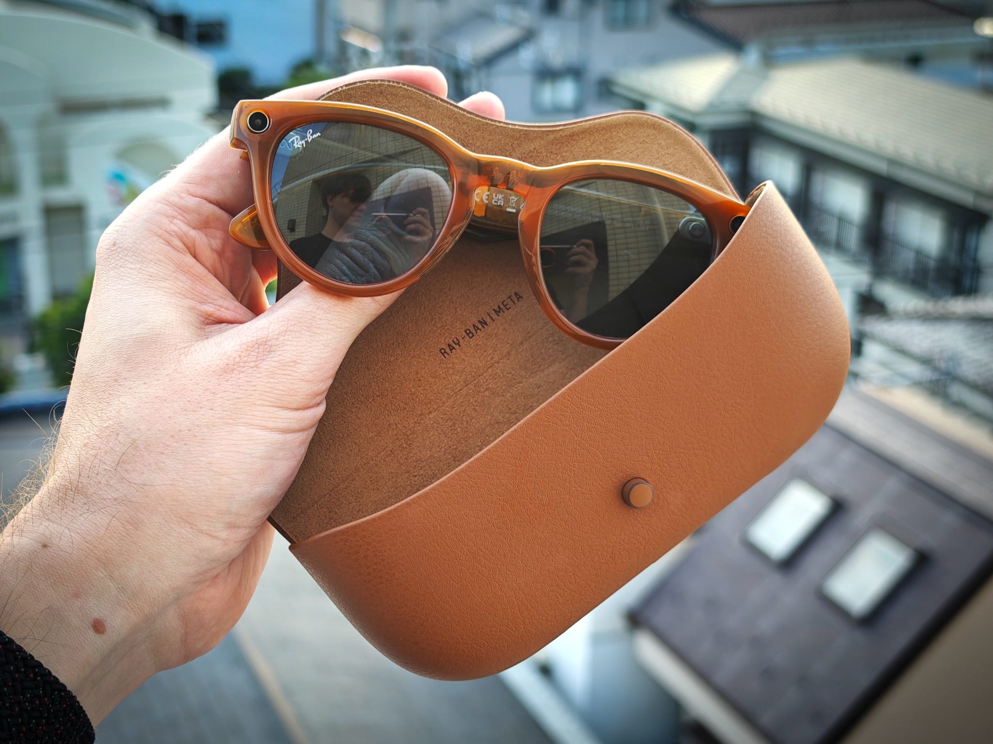 Ray-Ban Meta AI Cream Sunglasses with Tan Case Introducing the New Ray-Ban | Meta Smart Glasses main image 4