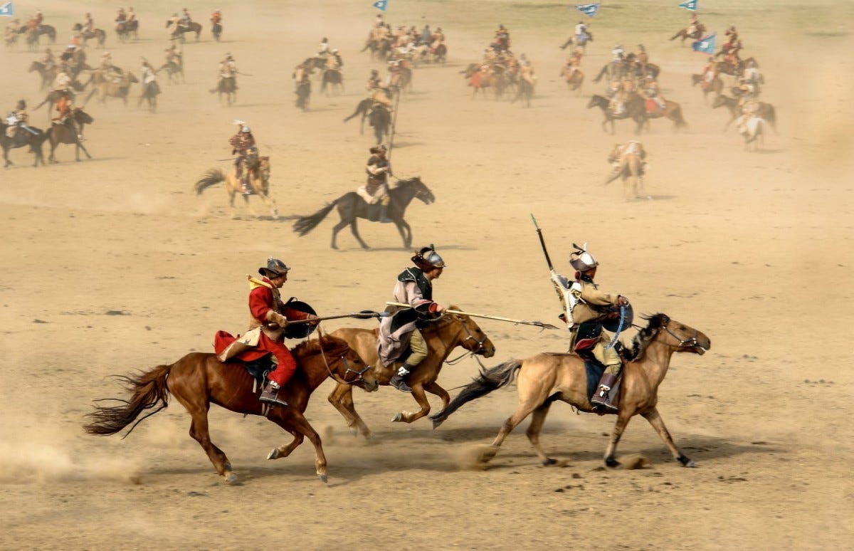 Không có kẻ thù nào là vĩnh viễn 4 horse mongolia warrior war battle field 555584