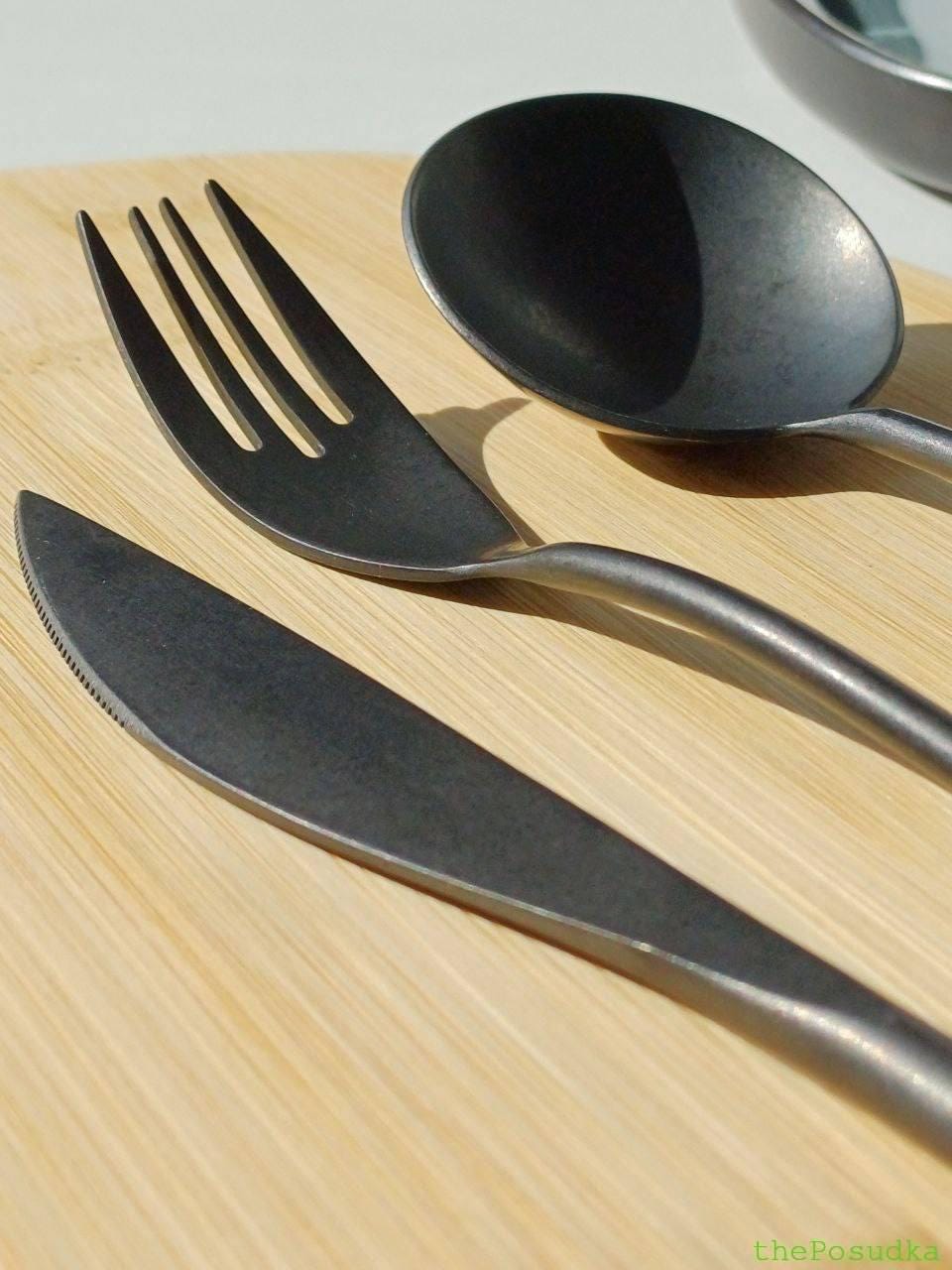 Столовий ніж Olens “Ретро-блек” 22,5 см