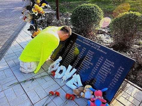Dvoličnost Zapada je najbolje vidljiva prema teroriziranju stanovnika Donjecka od 2014. godine do danas.